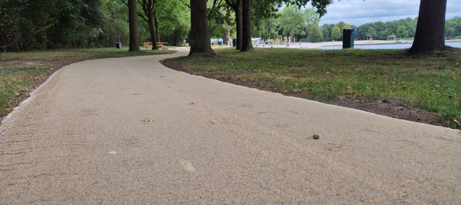 Een recreatiegebied met een pad aangelegd met Ecopad halfverharding