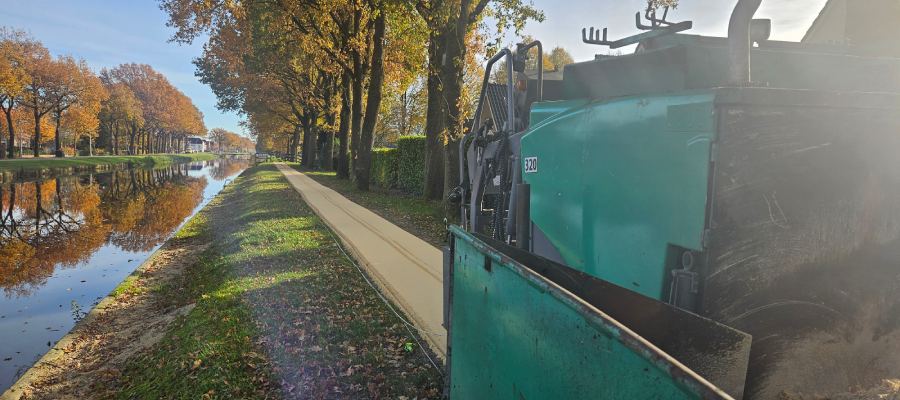 Bezig met de aanleg van Nobre Cál Halfverharding